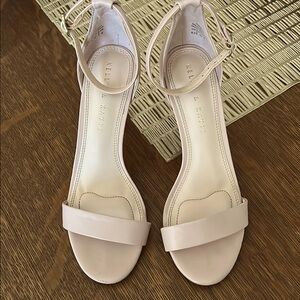 Kelly & Katie Light Pink Blush Heels with Ankle Strap Women’s 6.5